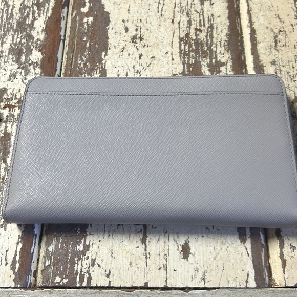 NWOT Kate spade wallet - Picture 2 of 7